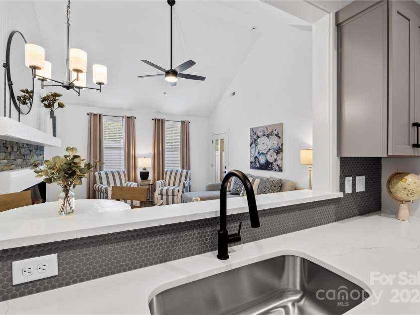 105 Coralroot Lane, Arden, NC 28704.  MLS# CAR4166964, YatesRealty ID 5481. Similar Unit