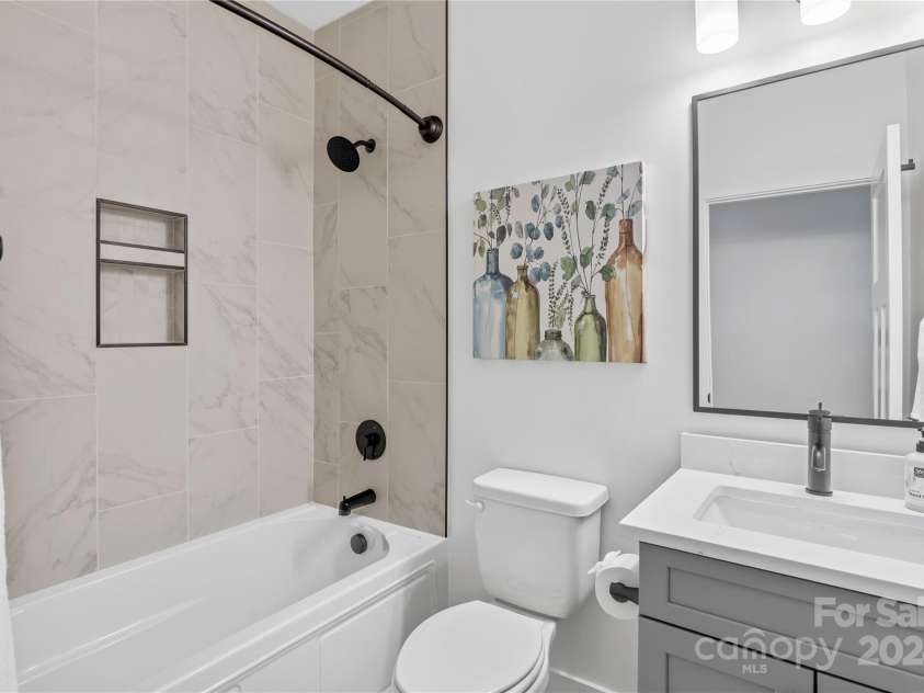 105 Coralroot Lane, Arden, NC 28704.  MLS# CAR4166964, YatesRealty ID 5481. Similar Unit