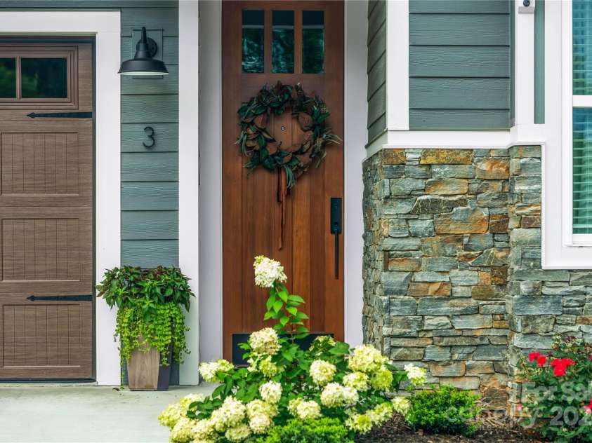 105 Coralroot Lane, Arden, NC 28704.  MLS# CAR4166964, YatesRealty ID 5481. Similar Unit