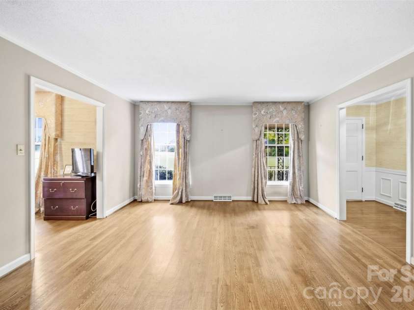 3223 Gardner Park Drive, Gastonia, NC 28054.  MLS# CAR4428277, YatesRealty ID 54816. 