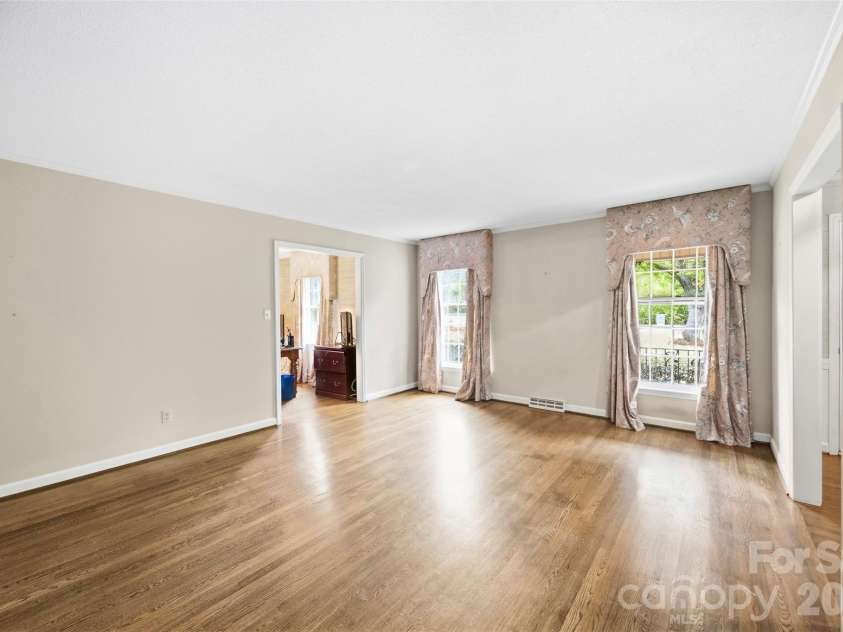 3223 Gardner Park Drive, Gastonia, NC 28054.  MLS# CAR4428277, YatesRealty ID 54816. 