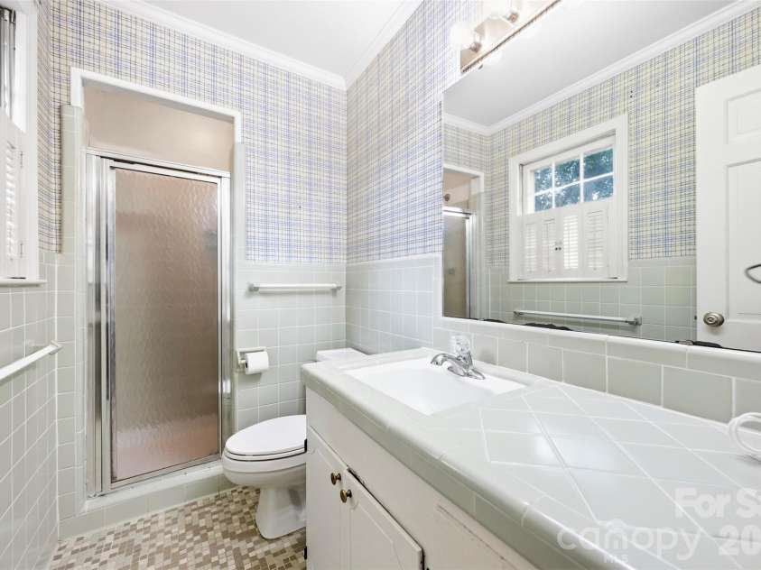 3223 Gardner Park Drive, Gastonia, NC 28054.  MLS# CAR4428277, YatesRealty ID 54816. 