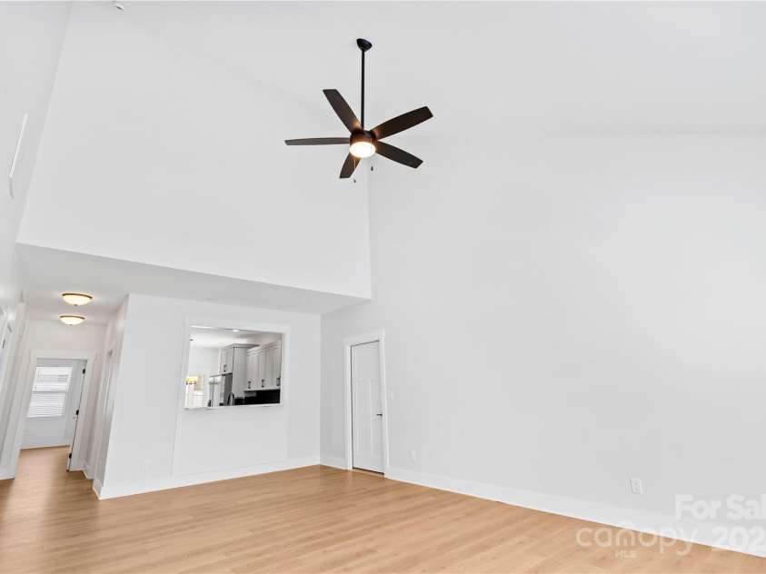 26 Heartleaf Circle, Arden, NC 28704.  MLS# CAR4166917, YatesRealty ID 5482. Similar Unit