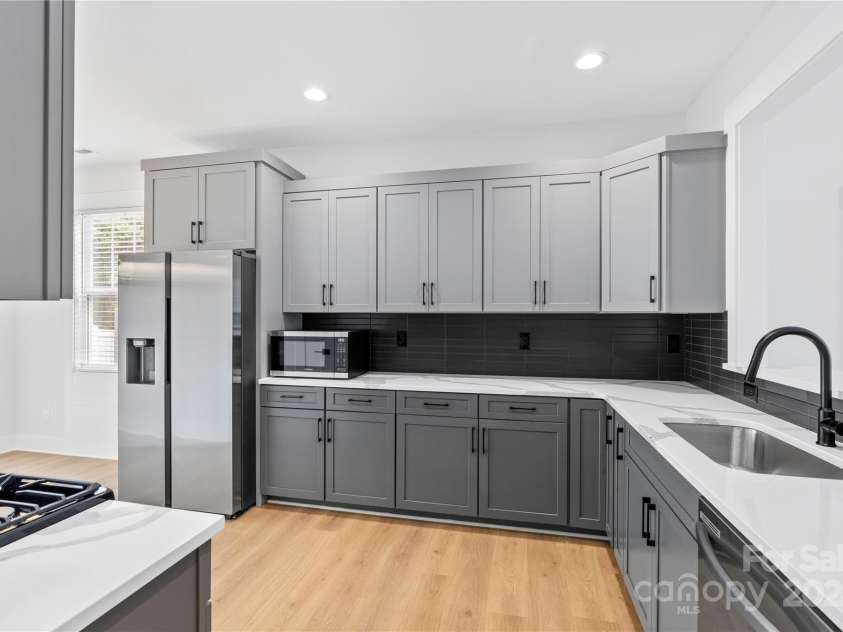26 Heartleaf Circle, Arden, NC 28704.  MLS# CAR4166917, YatesRealty ID 5482. Similar Unit