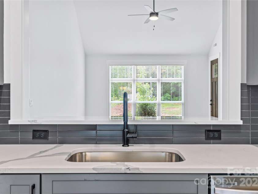 26 Heartleaf Circle, Arden, NC 28704.  MLS# CAR4166917, YatesRealty ID 5482. Similar Unit