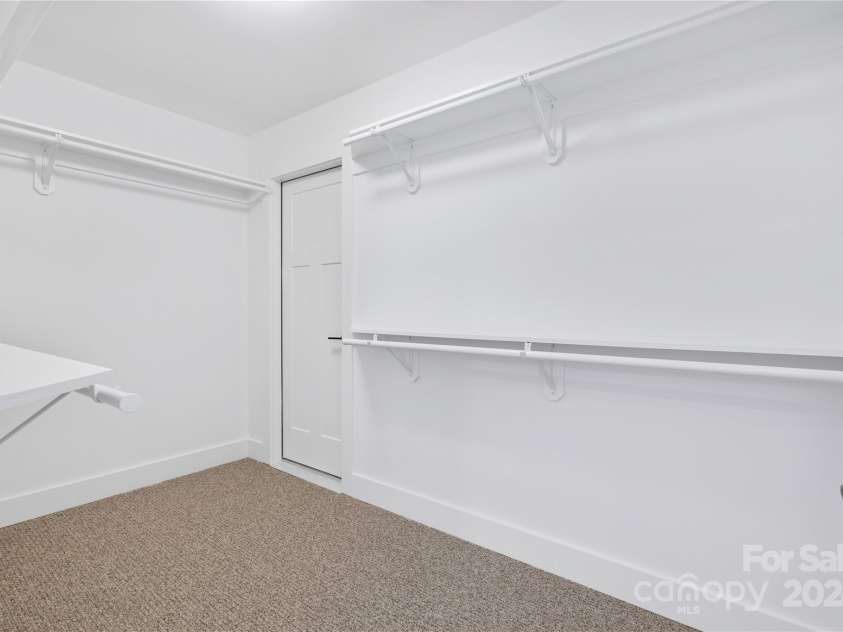 26 Heartleaf Circle, Arden, NC 28704.  MLS# CAR4166917, YatesRealty ID 5482. Similar Unit