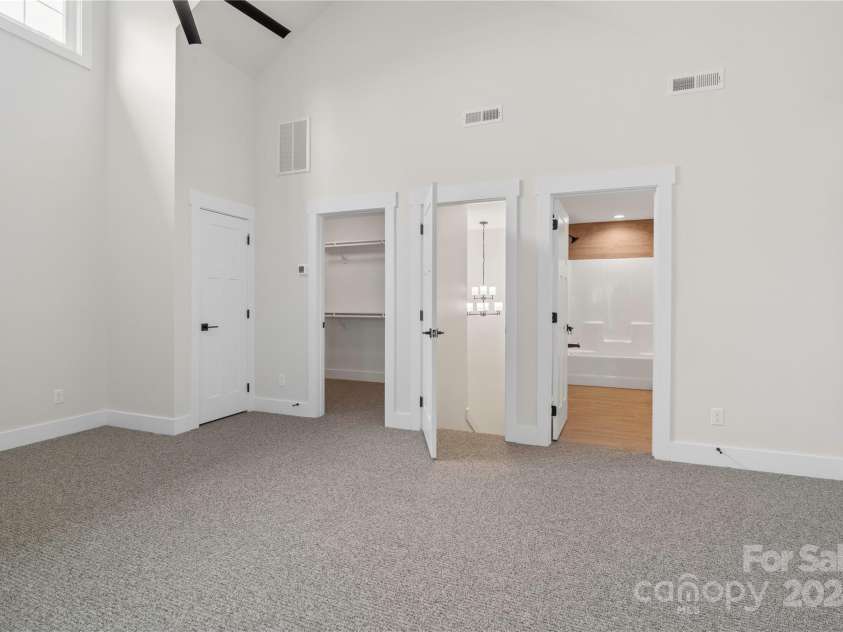 26 Heartleaf Circle, Arden, NC 28704.  MLS# CAR4166917, YatesRealty ID 5482. Similar Unit