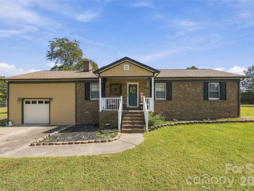 305 Timberland Drive, Grover, NC 28073.  MLS# CAR4429989, YatesRealty ID 54820. 