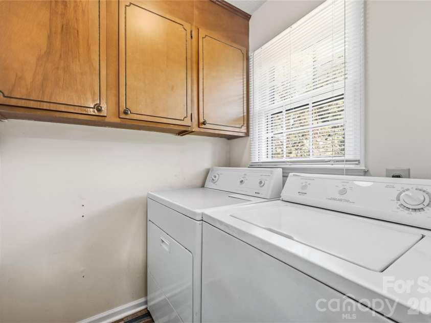 305 Timberland Drive, Grover, NC 28073.  MLS# CAR4429989, YatesRealty ID 54820. 