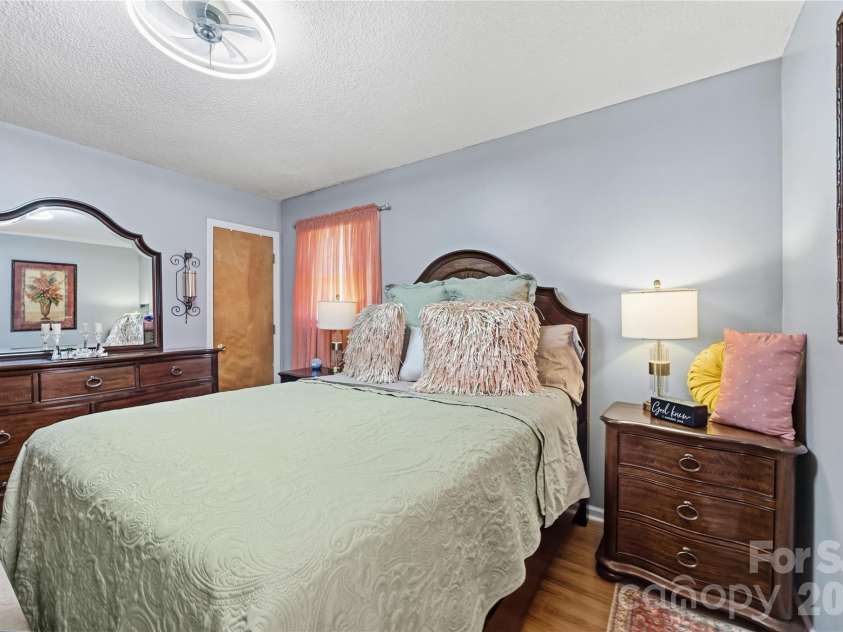 305 Timberland Drive, Grover, NC 28073.  MLS# CAR4429989, YatesRealty ID 54820. 