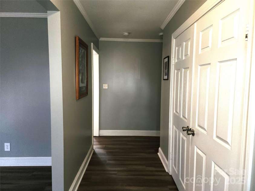 432 Virginia Avenue, Statesville, NC 28677.  MLS# CAR4334660, YatesRealty ID 54821. 