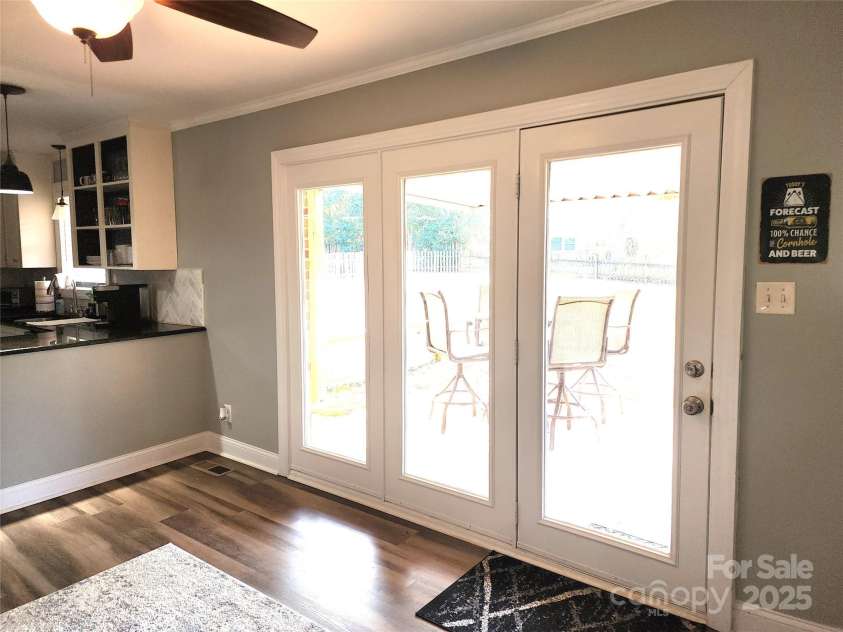 432 Virginia Avenue, Statesville, NC 28677.  MLS# CAR4334660, YatesRealty ID 54821. 