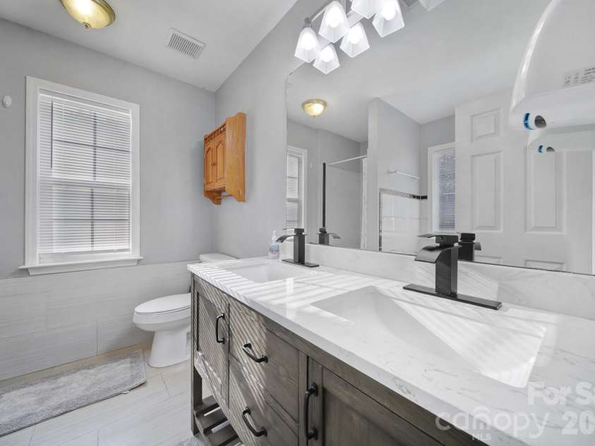 713 Pesca Lane, Matthews, NC 28104.  MLS# CAR4431408, YatesRealty ID 54821. 
