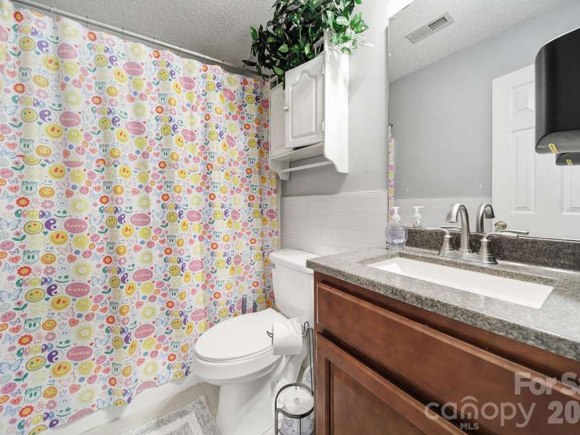 713 Pesca Lane, Matthews, NC 28104.  MLS# CAR4431408, YatesRealty ID 54821. 