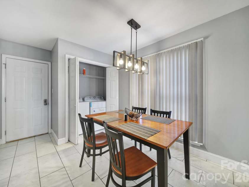 713 Pesca Lane, Matthews, NC 28104.  MLS# CAR4431408, YatesRealty ID 54821. 