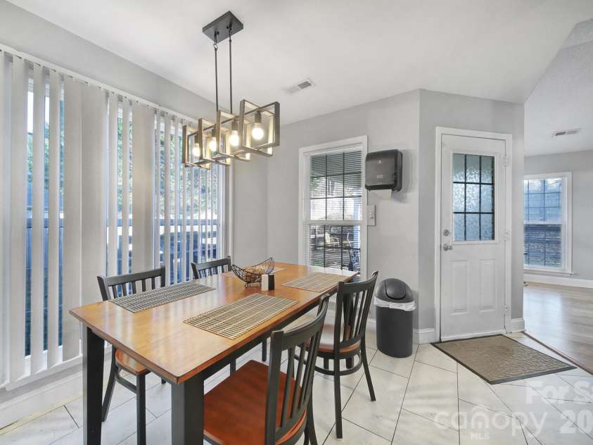 713 Pesca Lane, Matthews, NC 28104.  MLS# CAR4431408, YatesRealty ID 54821. 
