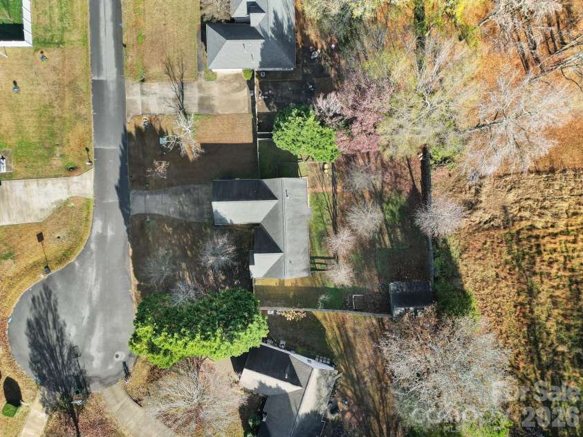 713 Pesca Lane, Matthews, NC 28104.  MLS# CAR4431408, YatesRealty ID 54821. 