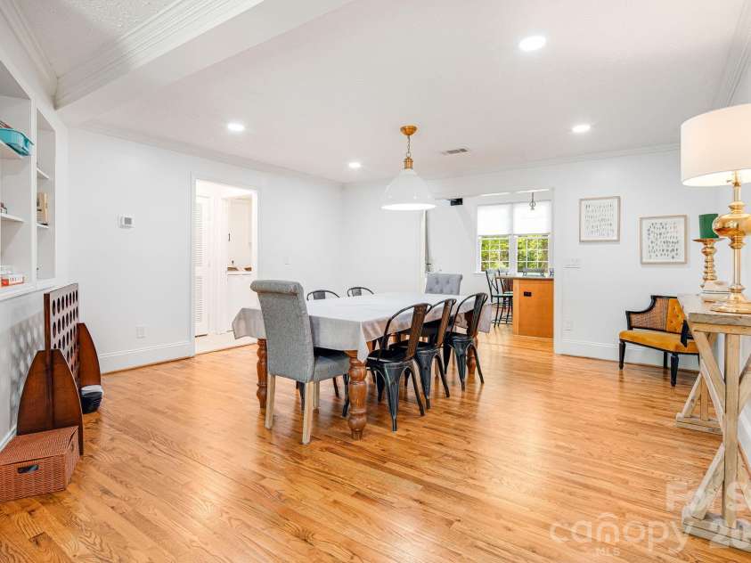 101 McFalls Road, Asheville, NC 28805.  MLS# CAR4430481, YatesRealty ID 54822. 