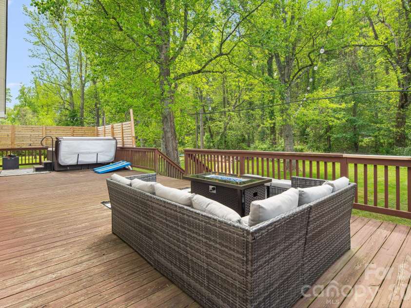 101 McFalls Road, Asheville, NC 28805.  MLS# CAR4430481, YatesRealty ID 54822. 