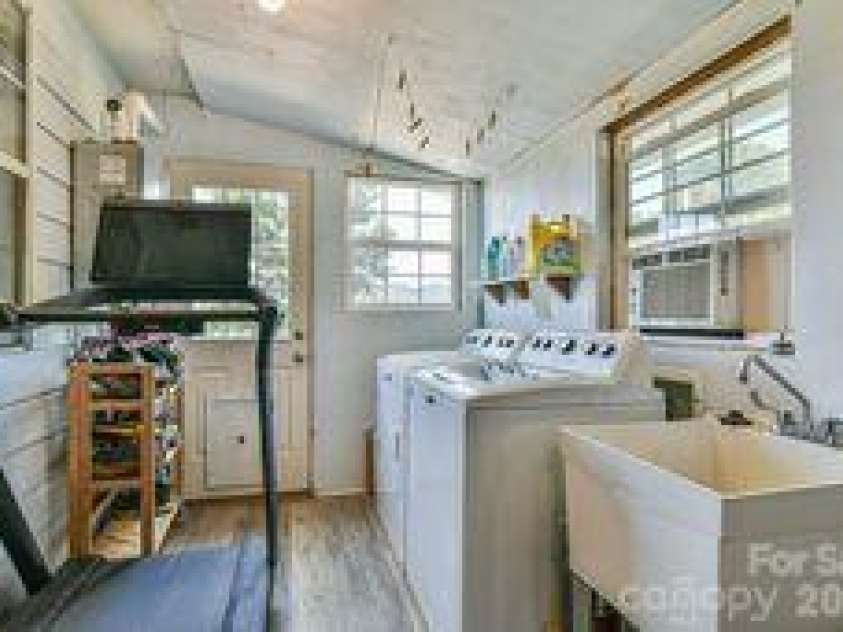 456 Morgan Branch Road, Marshall, NC 28753.  MLS# CAR4431292, YatesRealty ID 54823. 