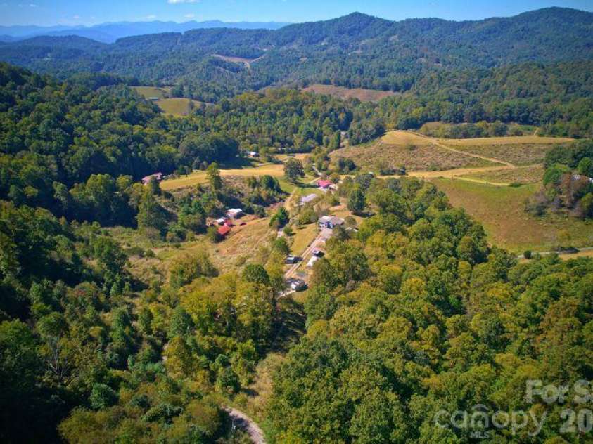 456 Morgan Branch Road, Marshall, NC 28753.  MLS# CAR4431292, YatesRealty ID 54823. 