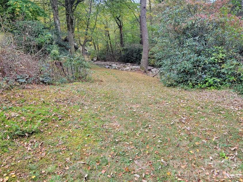 1061 Caldwell Drive, Maggie Valley, NC 28751.  MLS# CAR4429687, YatesRealty ID 54829. 