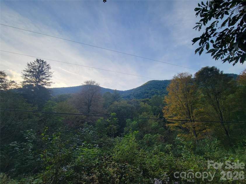 1061 Caldwell Drive, Maggie Valley, NC 28751.  MLS# CAR4429687, YatesRealty ID 54829. 