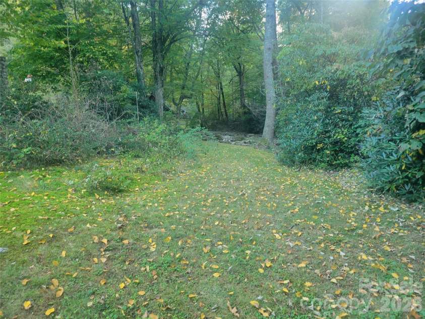 1061 Caldwell Drive, Maggie Valley, NC 28751.  MLS# CAR4429687, YatesRealty ID 54829. 