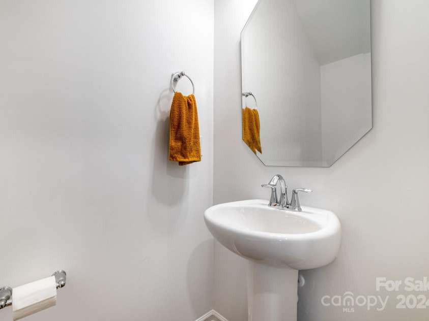 29060 Low Country Lane, Lancaster, SC 29720.  MLS# CAR4164213, YatesRealty ID 5483. 