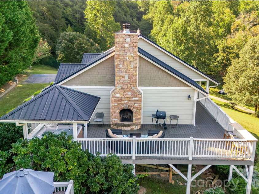 29 Miranda Knoll, Leicester, NC 28748.  MLS# CAR4431431, YatesRealty ID 54830. 
