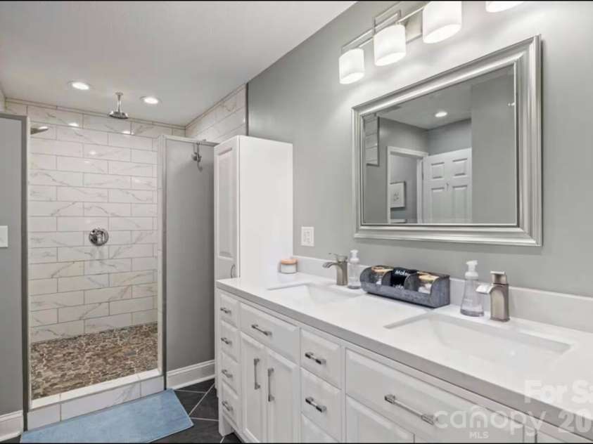 29 Miranda Knoll, Leicester, NC 28748.  MLS# CAR4431431, YatesRealty ID 54830. 