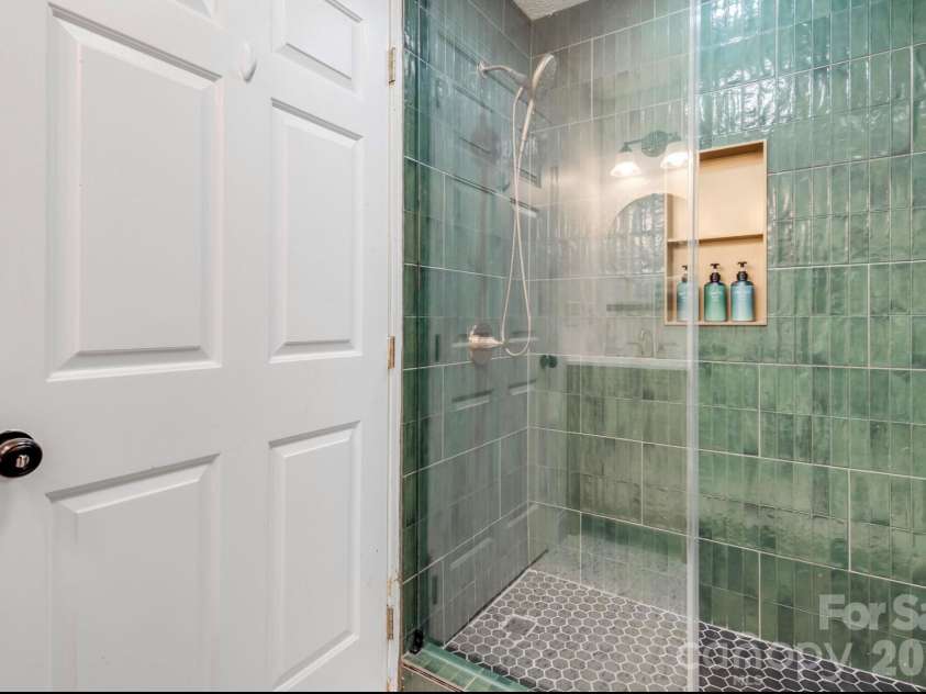 29 Miranda Knoll, Leicester, NC 28748.  MLS# CAR4431431, YatesRealty ID 54830. 