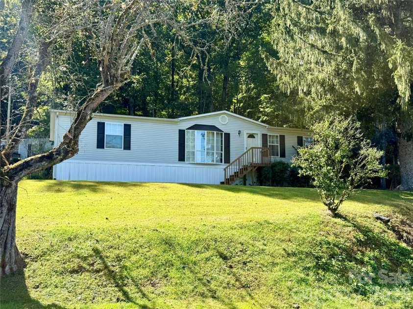 878 GW G W Whitmire Road, Rosman, NC 28772.  MLS# CAR4427358, YatesRealty ID 54831. Great Setting