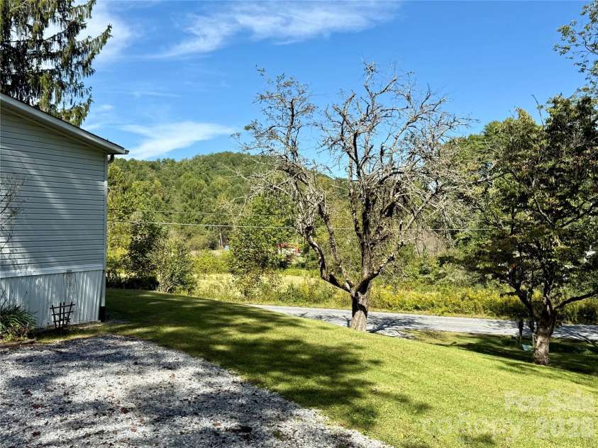 878 GW G W Whitmire Road, Rosman, NC 28772.  MLS# CAR4427358, YatesRealty ID 54831. Nice View