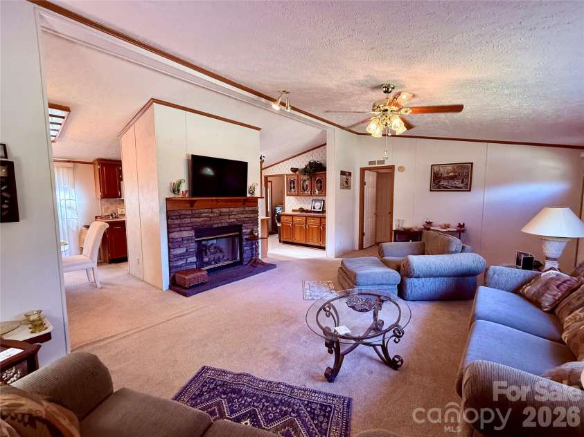 878 GW G W Whitmire Road, Rosman, NC 28772.  MLS# CAR4427358, YatesRealty ID 54831. Spacious Living Room