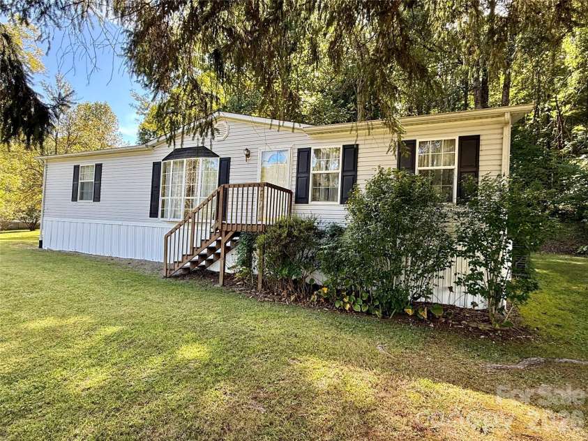 878 GW G W Whitmire Road, Rosman, NC 28772.  MLS# CAR4427358, YatesRealty ID 54831. Well Maintained Home