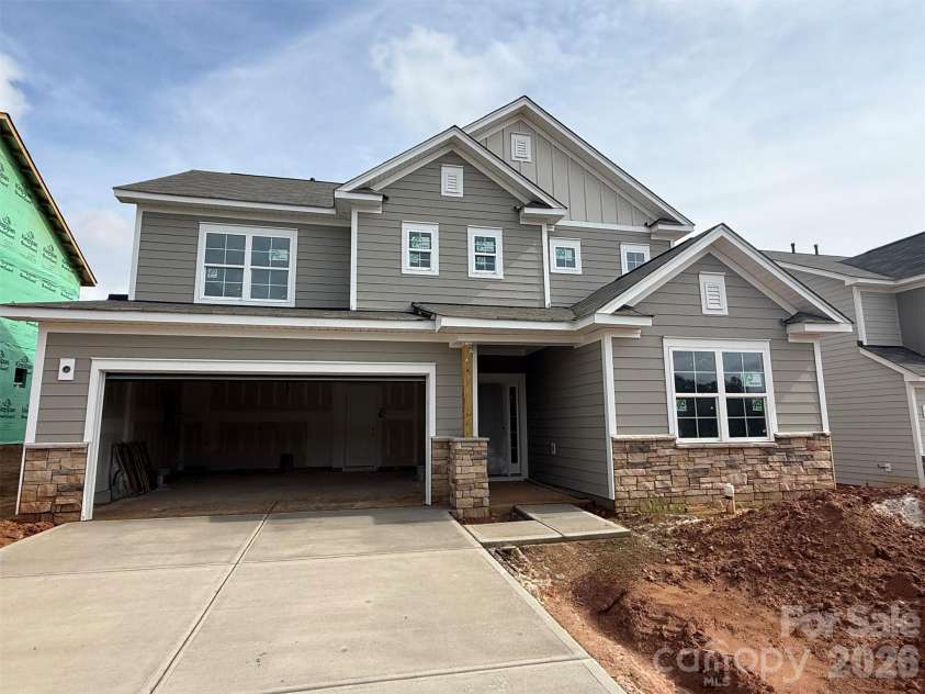 2143 Camber Drive, Gastonia, NC 28054.  MLS# CAR4429903, YatesRealty ID 54832. 