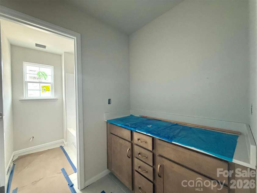 2143 Camber Drive, Gastonia, NC 28054.  MLS# CAR4429903, YatesRealty ID 54832. Bath 2