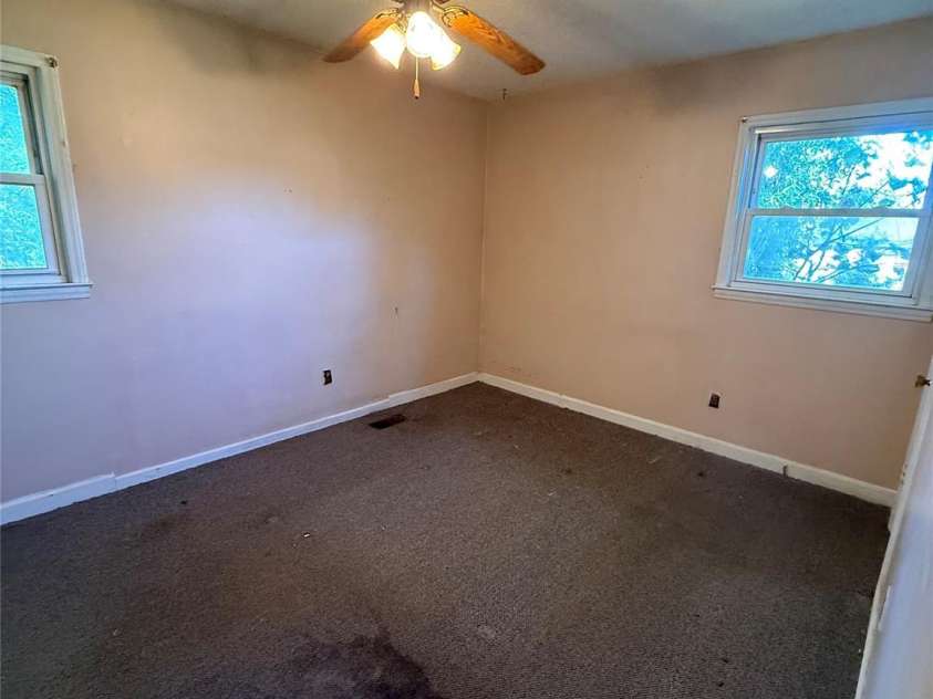 324 Briarwood Drive, Dallas, NC 28034.  MLS# CAR4430828, YatesRealty ID 54833. 