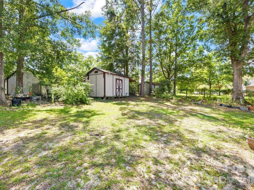 127 Kamala Road, Kershaw, SC 29067.  MLS# CAR4425627, YatesRealty ID 54835. Back yard - Old photo
