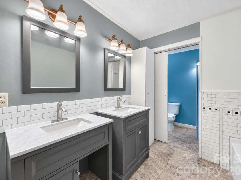 127 Kamala Road, Kershaw, SC 29067.  MLS# CAR4425627, YatesRealty ID 54835. Full Bathroom