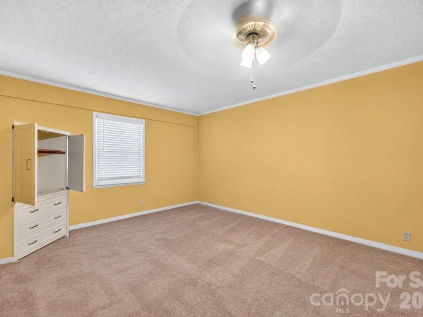 127 Kamala Road, Kershaw, SC 29067.  MLS# CAR4425627, YatesRealty ID 54835. Primary Bedroom