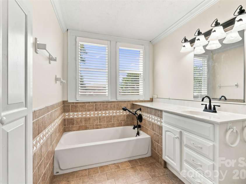 1892 Memorial Highway, Union Grove, NC 28689.  MLS# CAR4431157, YatesRealty ID 54837. Upstairs bathroom