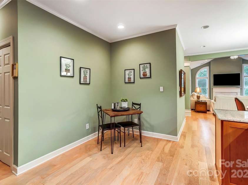 8405 Olde Troon Drive, Charlotte, NC 28277.  MLS# CAR4218471, YatesRealty ID 5484. 