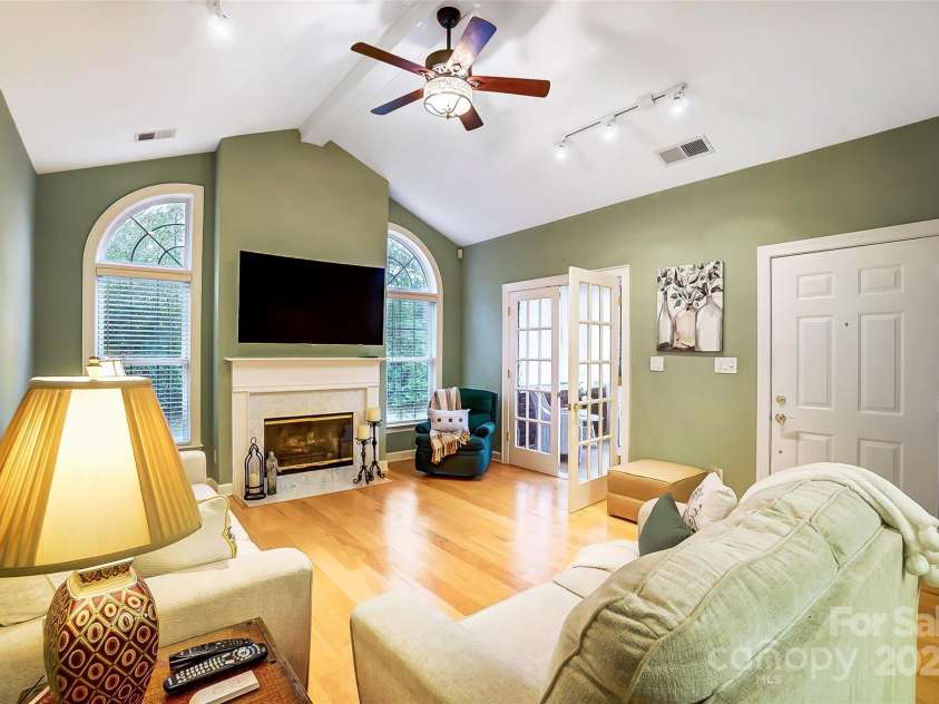 8405 Olde Troon Drive, Charlotte, NC 28277.  MLS# CAR4218471, YatesRealty ID 5484. 