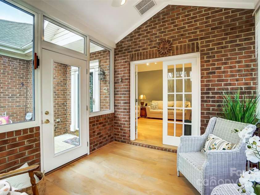 8405 Olde Troon Drive, Charlotte, NC 28277.  MLS# CAR4218471, YatesRealty ID 5484. 