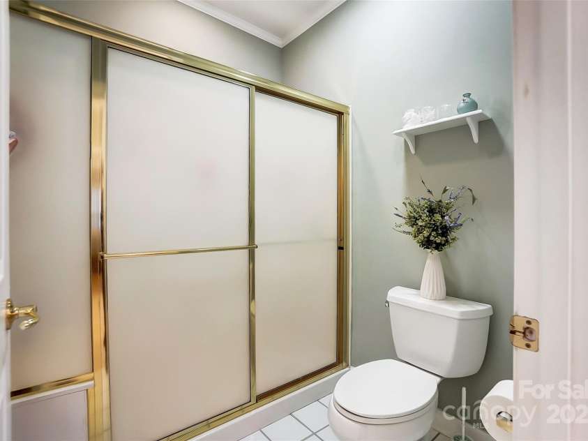 8405 Olde Troon Drive, Charlotte, NC 28277.  MLS# CAR4218471, YatesRealty ID 5484. 