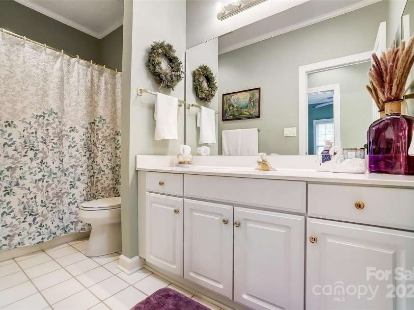 8405 Olde Troon Drive, Charlotte, NC 28277.  MLS# CAR4218471, YatesRealty ID 5484. 