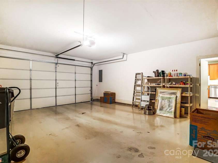 8405 Olde Troon Drive, Charlotte, NC 28277.  MLS# CAR4218471, YatesRealty ID 5484. 