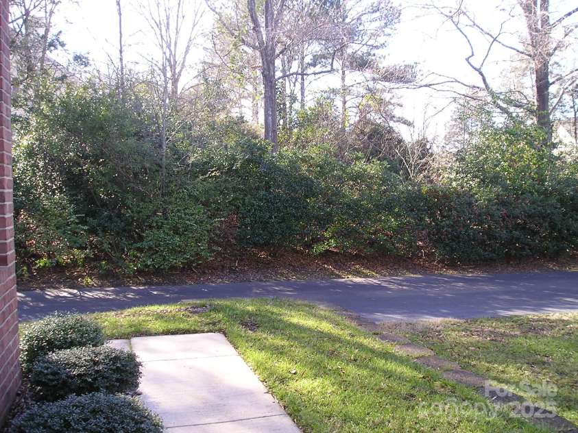 8405 Olde Troon Drive, Charlotte, NC 28277.  MLS# CAR4218471, YatesRealty ID 5484. 